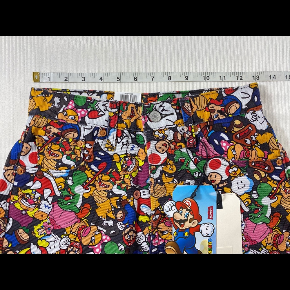 Levi’s x Super Mario 501 High Rise Jean Shorts - Picture 6 of 12